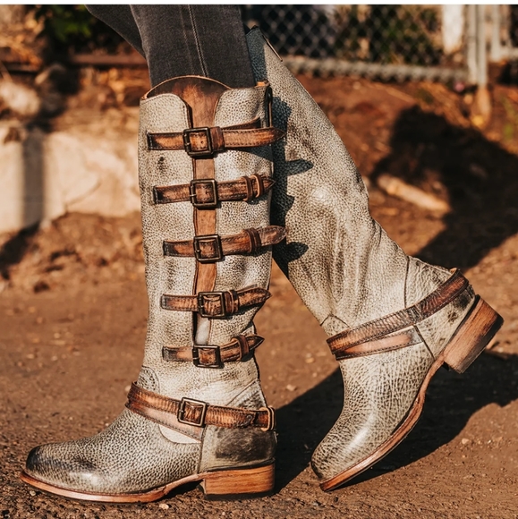 FINAL PRICE! New $398 NWT Freebird Boots - Picture 1 of 7